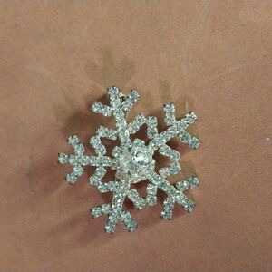Vintage Eisenburg Ice Snowflake Pin/Brooch